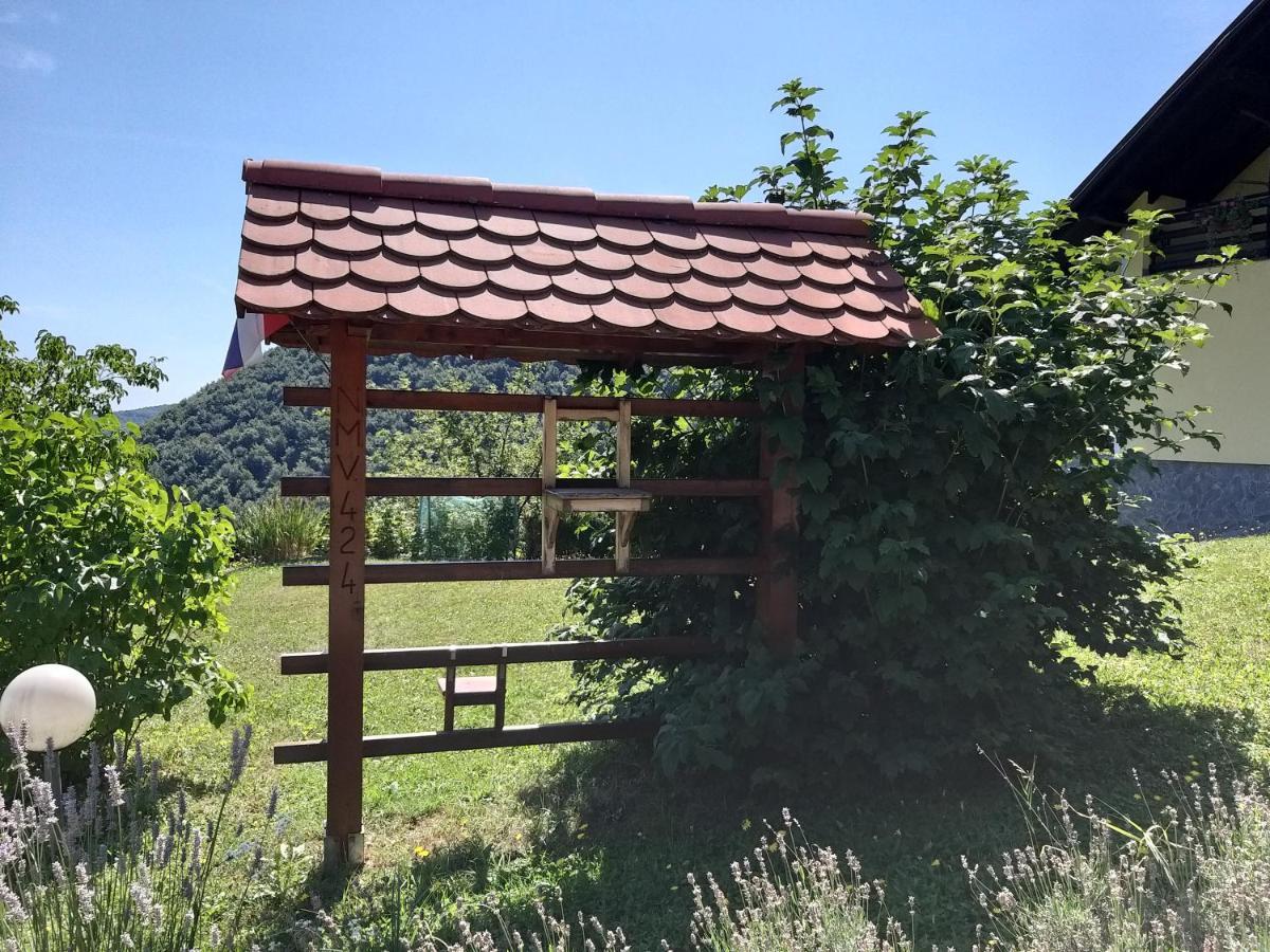 Getaway "At The Three Lights" Villa Sevnica Екстериор снимка