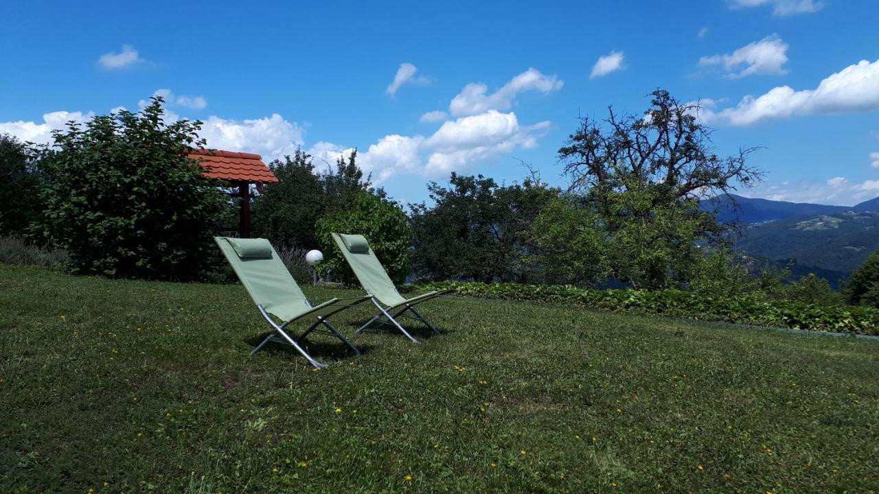 Getaway "At The Three Lights" Villa Sevnica Екстериор снимка