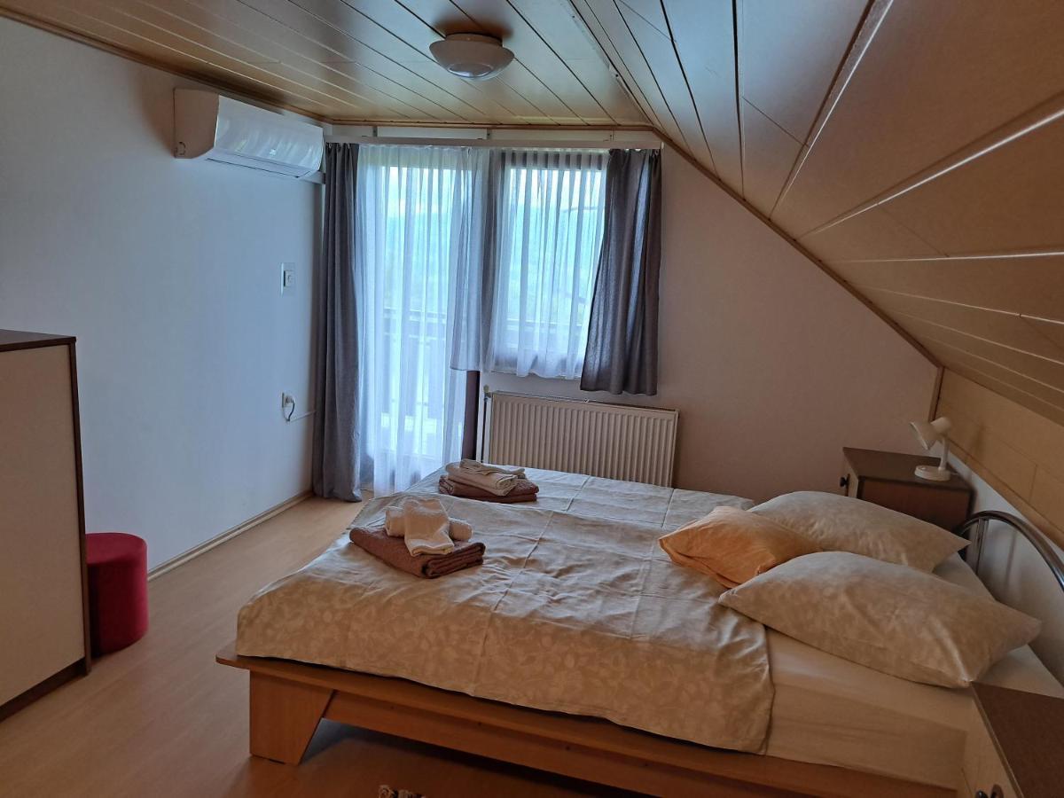 Getaway "At The Three Lights" Villa Sevnica Екстериор снимка